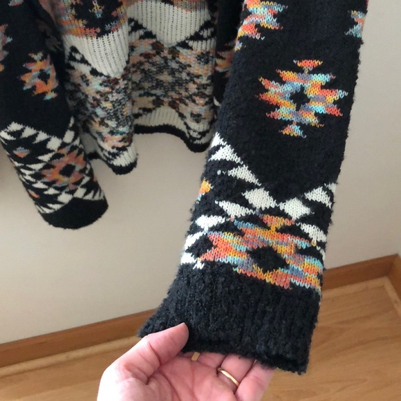 Aztec Sweater - Picture 3 of 3